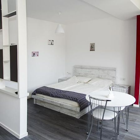 Apartments On Mashtots By Picnic Ереван Экстерьер фото