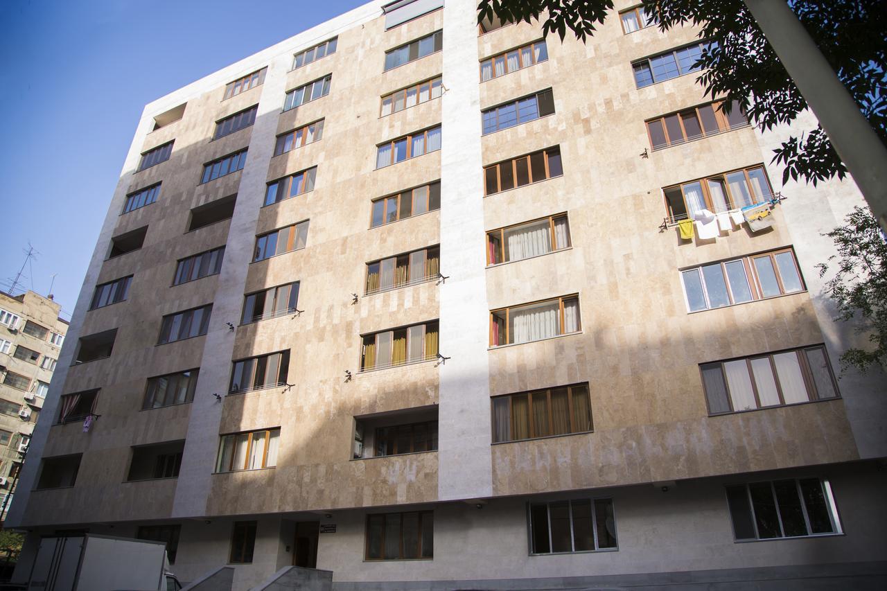 Apartments On Mashtots By Picnic Ереван Экстерьер фото